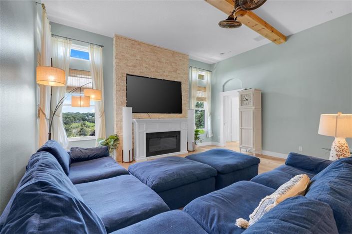 Image No.26-4 Bed House for sale