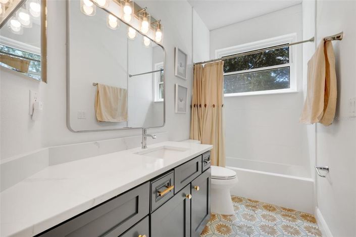 Image No.33-4 Bed House for sale