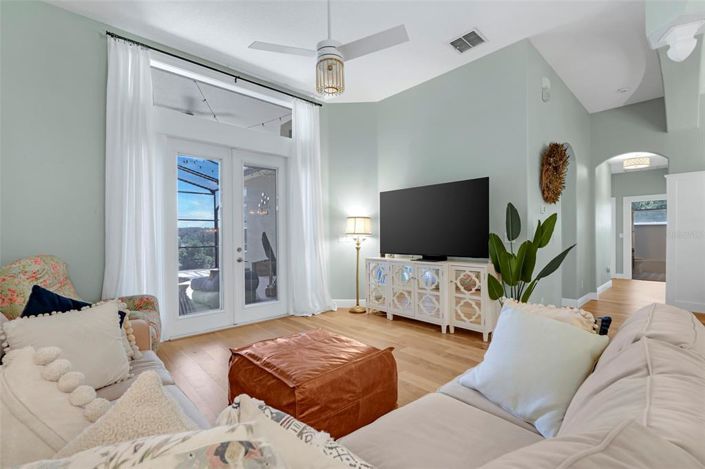 Image No.7-4 Bed House for sale