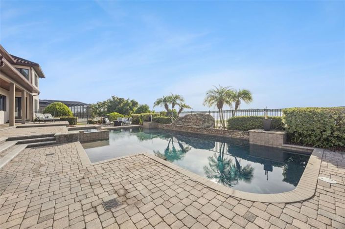 Image No.13-4 Bed House for sale