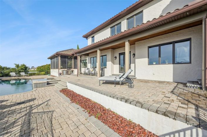 Image No.17-4 Bed House for sale