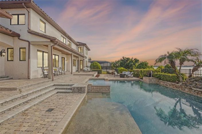 Image No.20-4 Bed House for sale