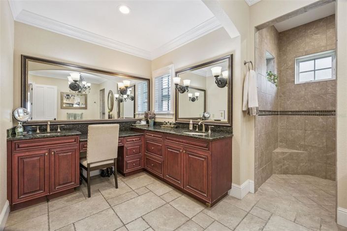 Image No.36-4 Bed House for sale