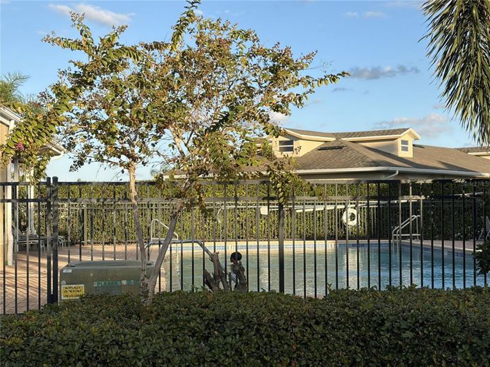 Image No.16-4 Bed Townhouse for sale