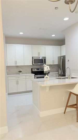 Image No.4-4 Bed Townhouse for sale