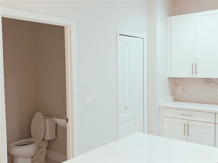 Image No.8-4 Bed Townhouse for sale