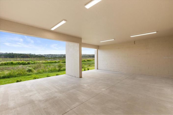 Image No.27-3 Bed Townhouse for sale