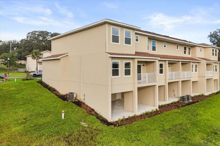 Image No.31-3 Bed Townhouse for sale