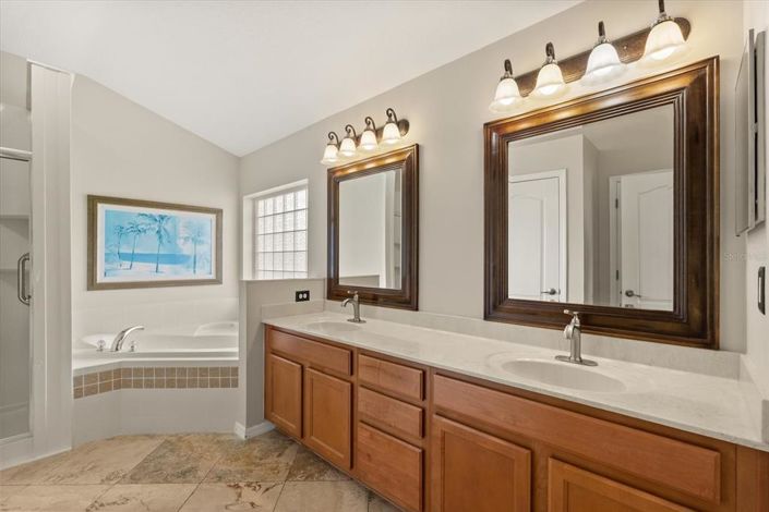 Image No.25-Maison de 4 chambres à vendre à Saint John