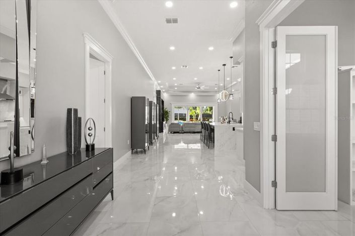 Image No.10-4 Bed House for sale