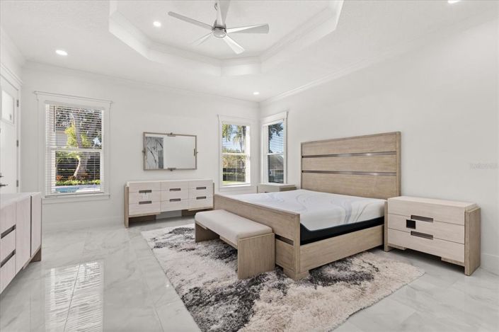 Image No.21-4 Bed House for sale