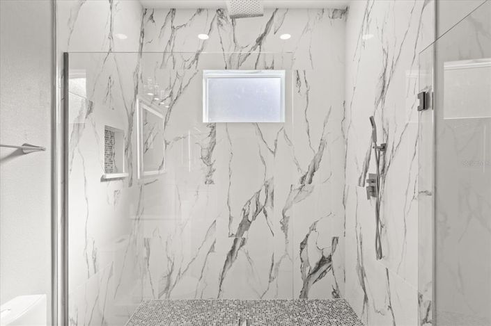 Image No.40-4 Bed House for sale