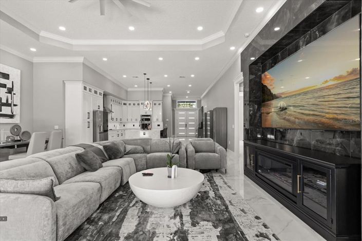 Image No.8-4 Bed House for sale