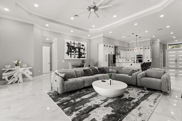 Image No.9-4 Bed House for sale