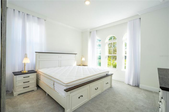 Image No.10-6 Bed House for sale