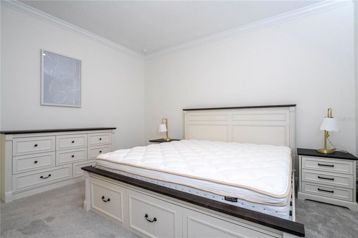 Image No.17-6 Bed House for sale