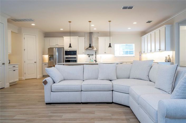 Image No.22-6 Bed House for sale