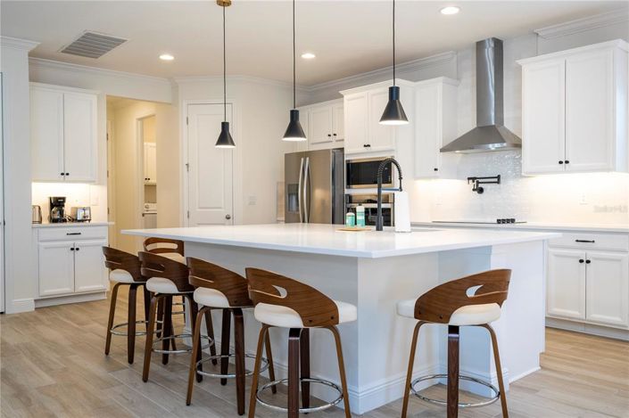 Image No.25-6 Bed House for sale