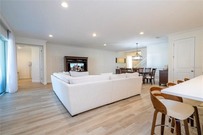 Image No.26-6 Bed House for sale