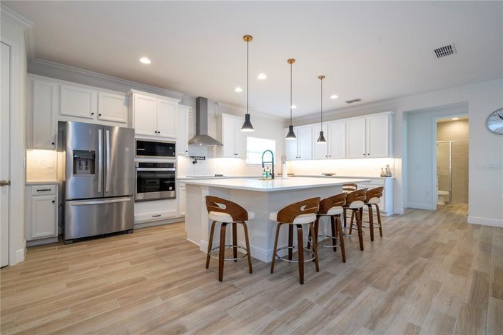 Image No.31-6 Bed House for sale