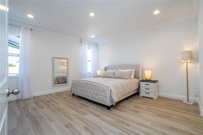 Image No.46-6 Bed House for sale