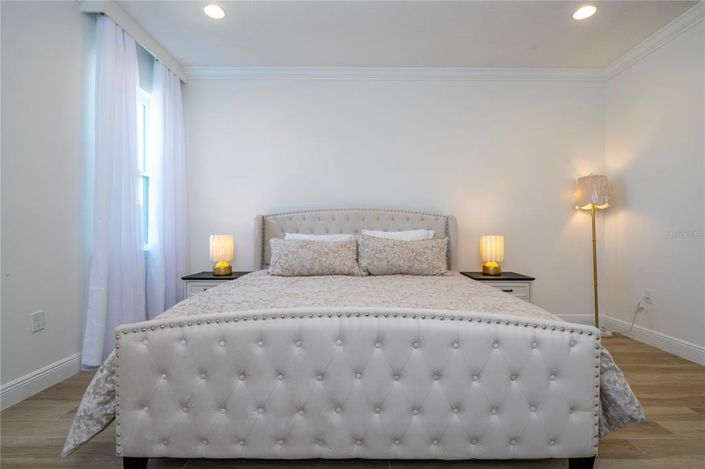 Image No.47-6 Bed House for sale