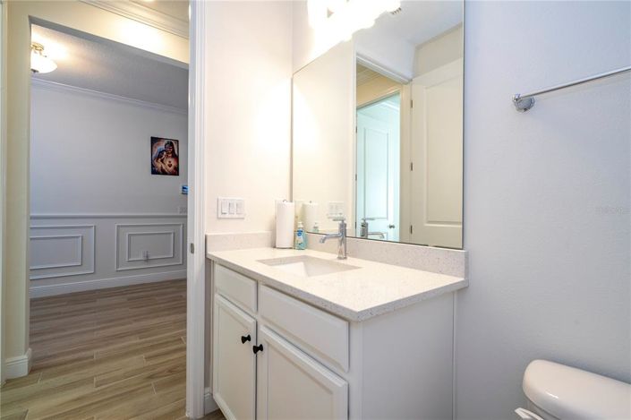 Image No.9-6 Bed House for sale