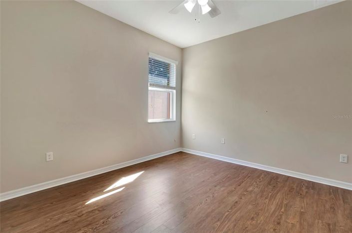 Image No.20-4 Bed House for sale