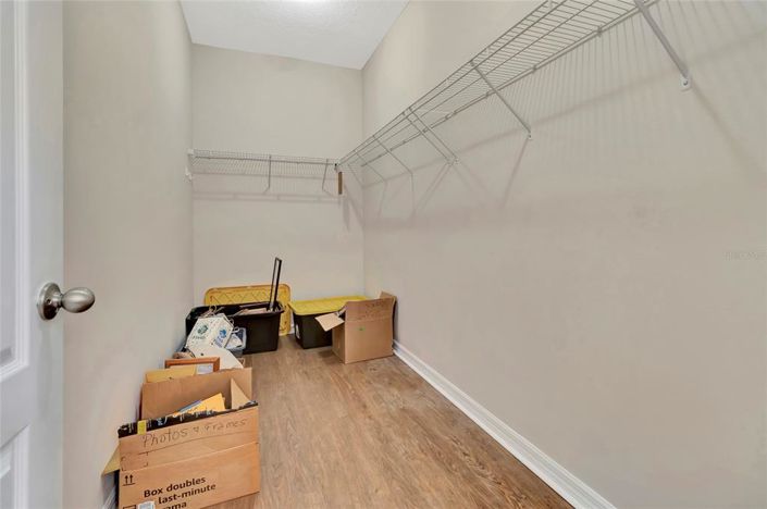 Image No.22-4 Bed House for sale