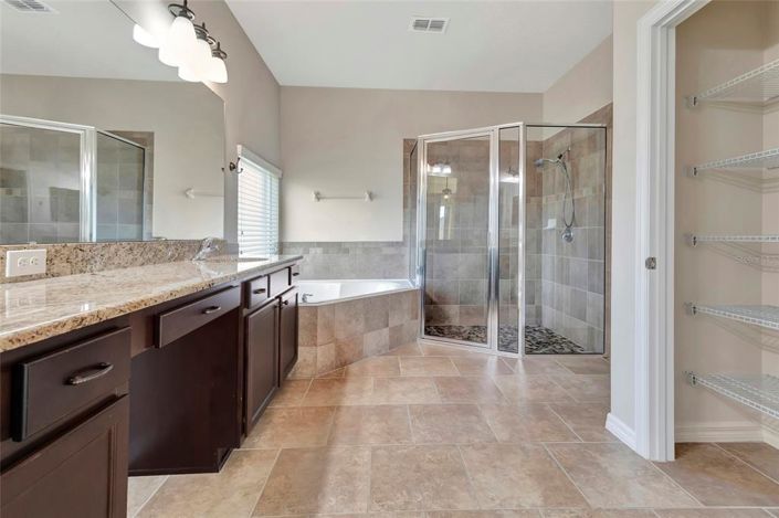 Image No.26-4 Bed House for sale