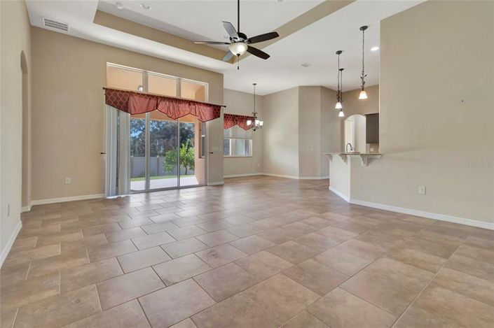 Image No.27-4 Bed House for sale