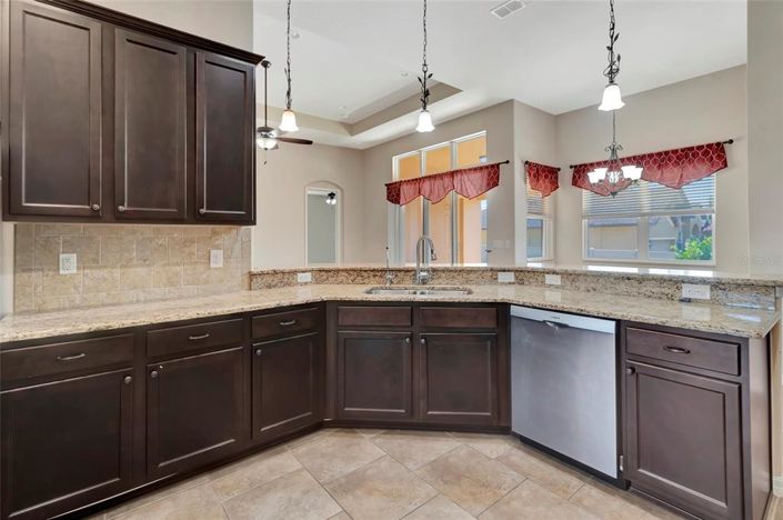 Image No.7-4 Bed House for sale