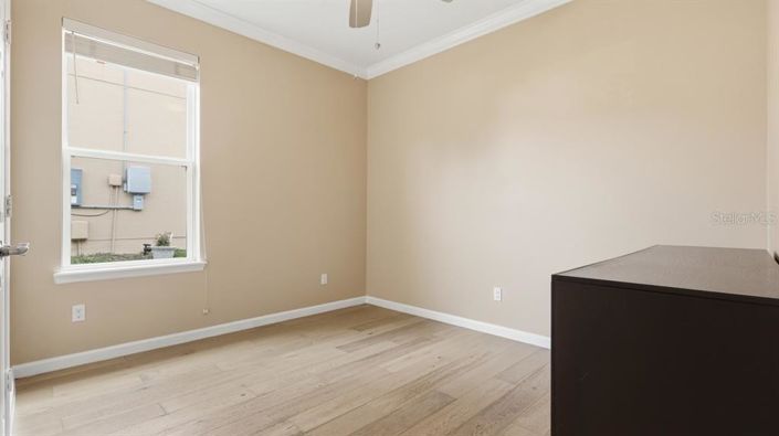 Image No.19-4 Bed House for sale