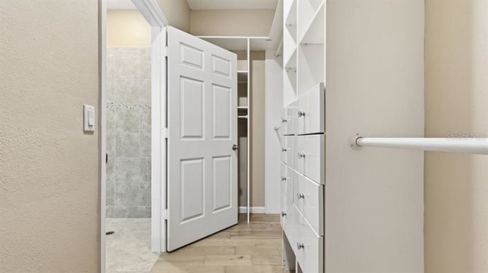 Image No.23-4 Bed House for sale