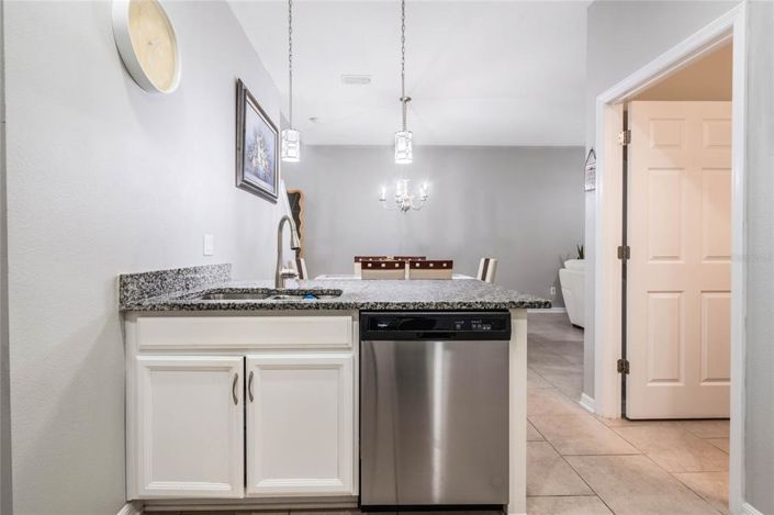 Image No.12-4 Bed Townhouse for sale