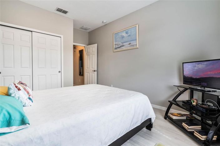 Image No.24-4 Bed Townhouse for sale