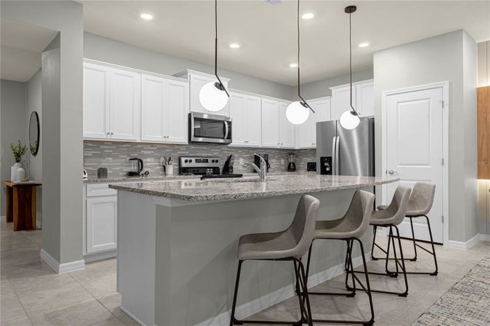 Image No.4-5 Bed Townhouse for sale