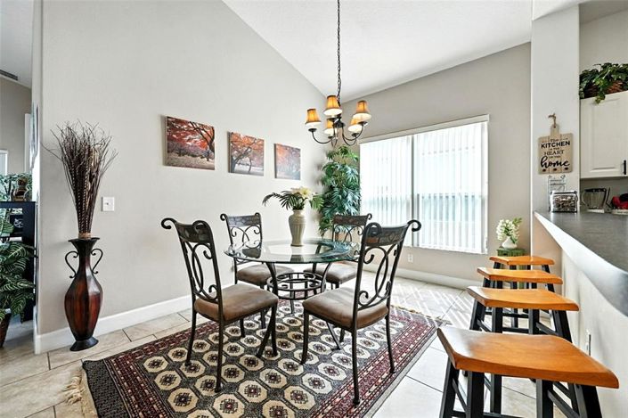 Image No.17-5 Bed House for sale