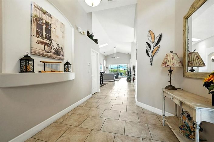 Image No.32-5 Bed Property for sale