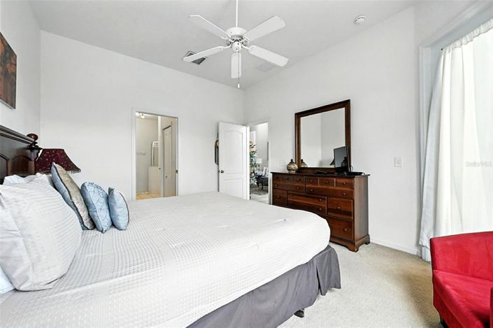 Image No.37-5 Bed Property for sale