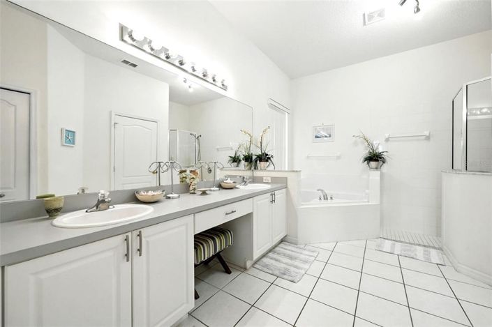 Image No.48-5 Bed House for sale