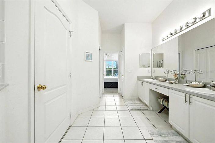 Image No.50-5 Bed House for sale