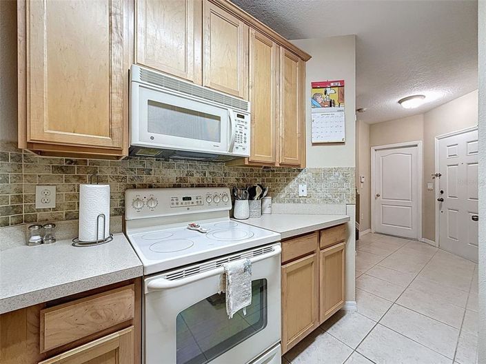 Image No.6-2 Bed Townhouse for sale