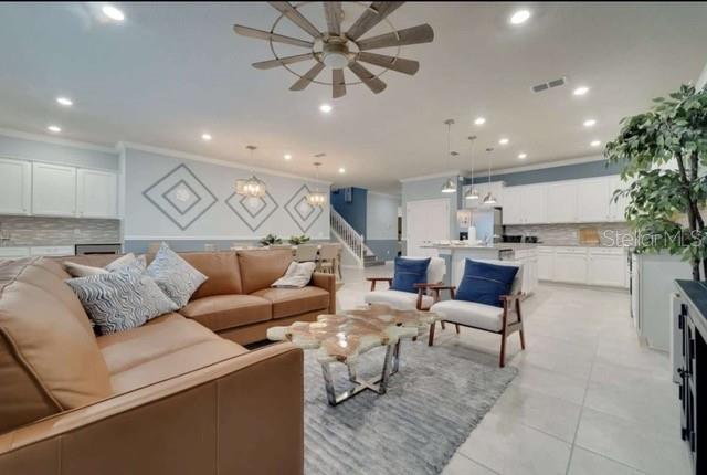 Image No.3-10 Bed House for sale