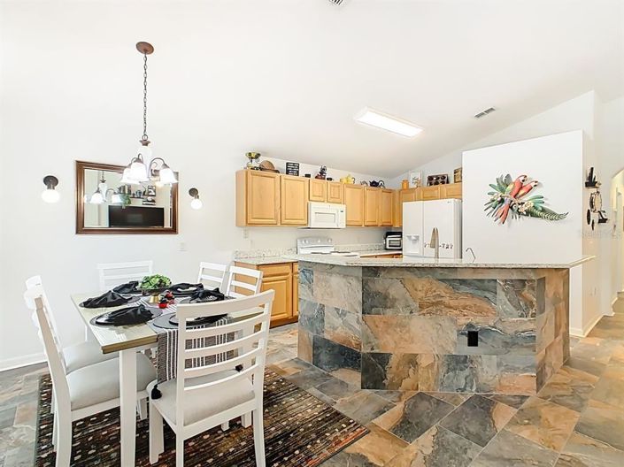 Image No.10-4 Bed House for sale