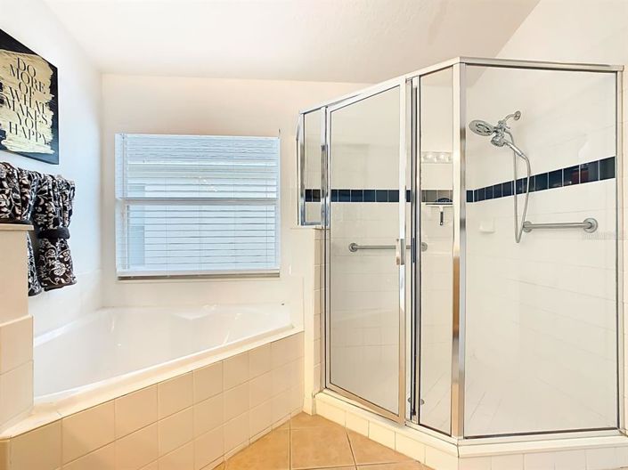 Image No.16-4 Bed House for sale