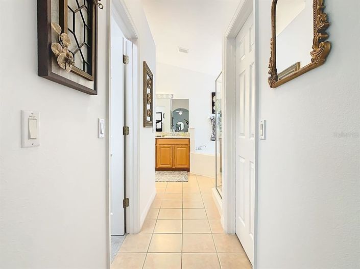 Image No.17-4 Bed Property for sale