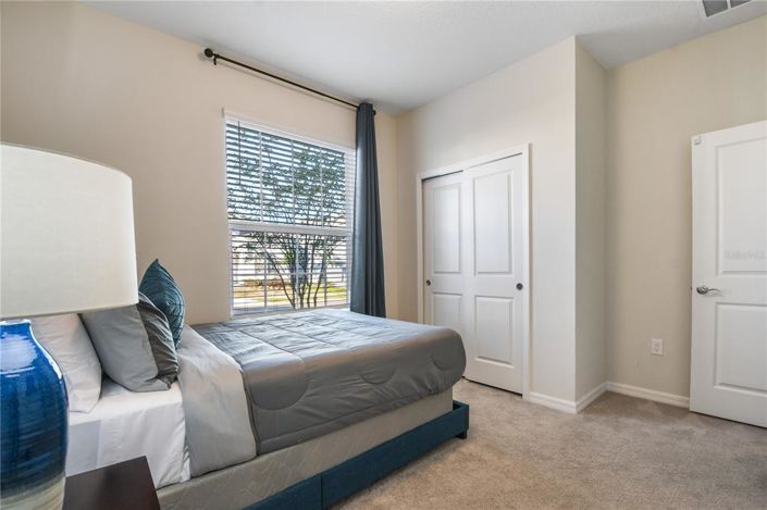 Image No.20-8 Bed Property for sale