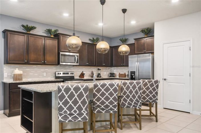 Image No.7-8 Bed Property for sale