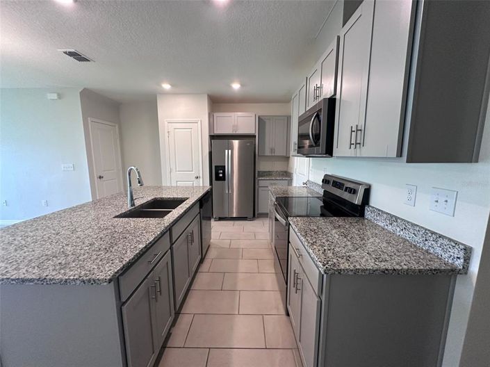 Image No.6-3 Bed Townhouse for sale